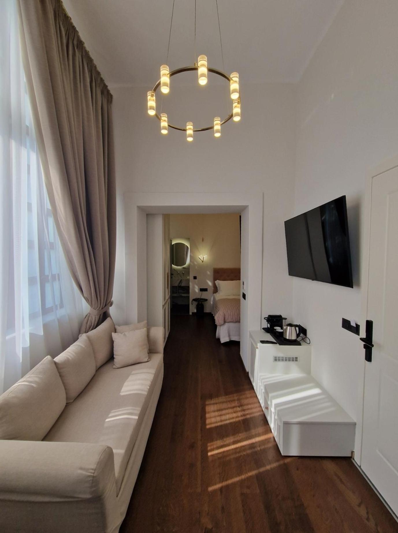Jensen Luxury Suites Rhodes City 외부 사진